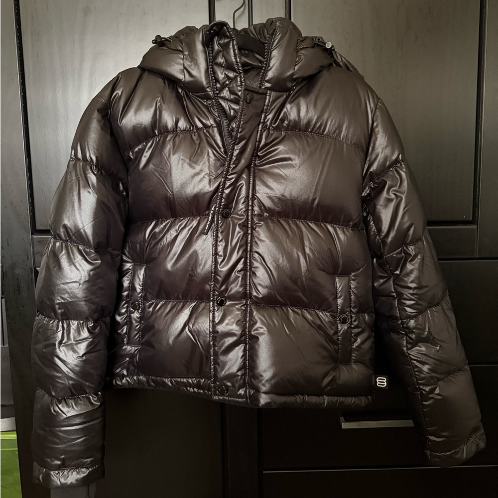 Aritzia The Super RePuff Shorty, Hi-Gloss - Picture 12 of 14